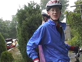 Oliver explains how the altimeter on his cycle computer had earlier estimated our height to be 22 000 feet - because he had initialised it while the air pressure was high